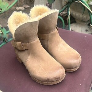Dansko Brown Shearling-Lined Winter ankle clog
